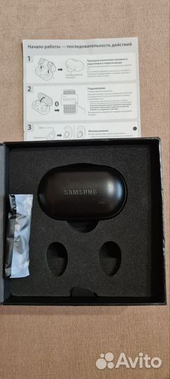 Беспроводные наушники Samsung gear IconX