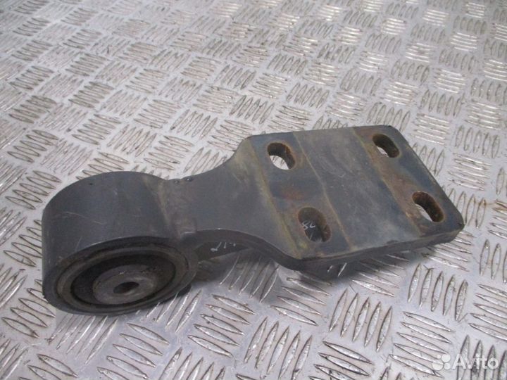 Кронштейн крепления торсиона кабины левый Iveco 50