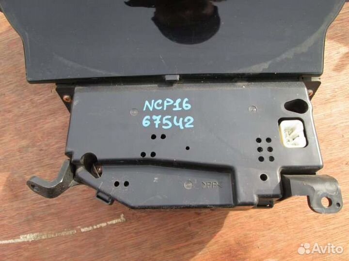 Щиток приборов Toyota Platz NCP16 2NZ-FE 2001/11