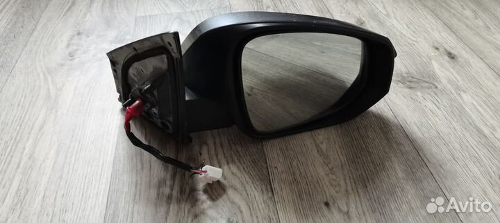 Зеркало правое Toyota RAV4 CA40 2015г