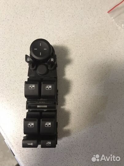 Блок управления стеклоподъемниками