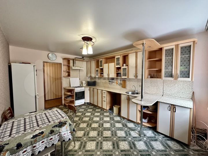 4-к. квартира, 105 м², 1/9 эт.