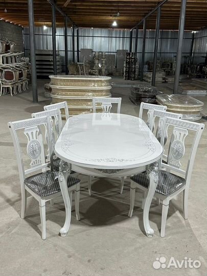 Стол и Стулья