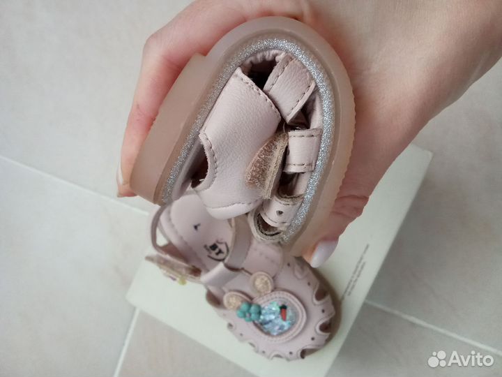 Сандали для девочки