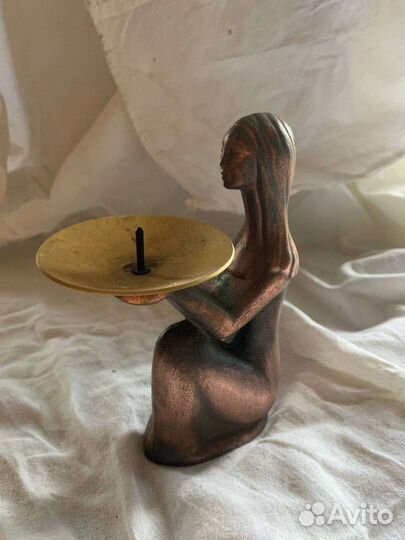 Подсвечник статуэтка