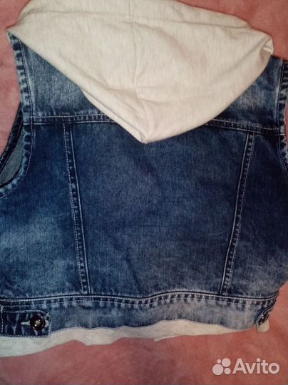 Безрукавка джинсовая