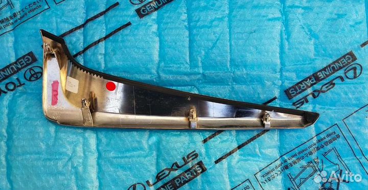 Накладка фонаря Lexus Lx 450d, Lx 570 правая