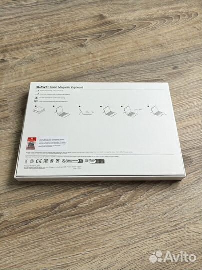 Чехол-клавиатура Huawei SMART Magnetic Keyboard