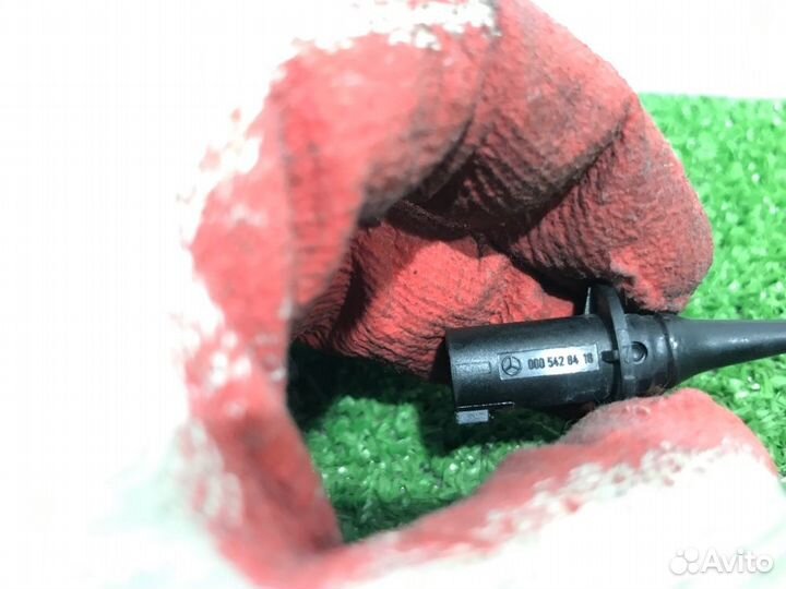 Датчик температуры воздуха Mercedes-Benz E-350