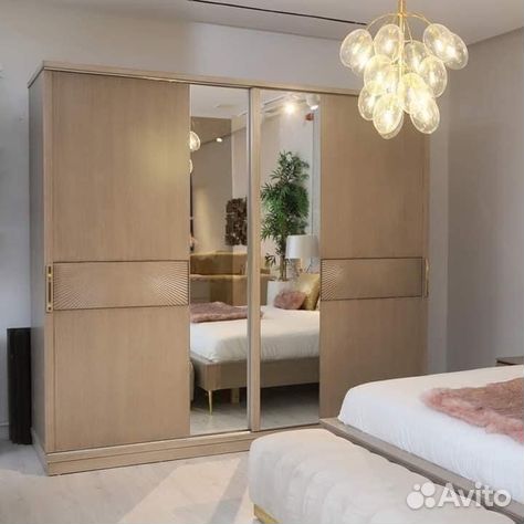 Шкаф купе с зеркалом