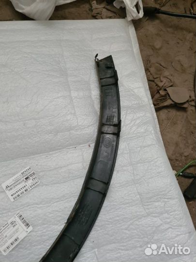 Накладка крыла передняя правая Geely Atlas Pro