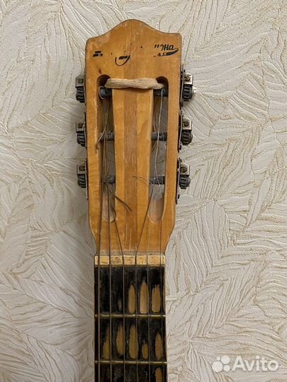Акустическая гитара кремона