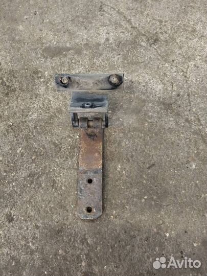 Петля капота DAF XF 105 2008