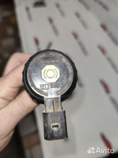 Крышка тормозного бачка Шкода Октавия А5