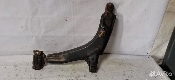 Рычаг подвески передний левый Дэу Нексия седан 1