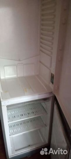 Холодильник 