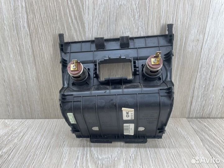 Накладка центральной консоли Hyundai Solaris 2 1.4