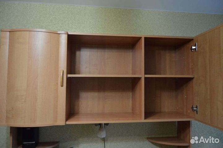 Мебель для школьника, в детскую комнату