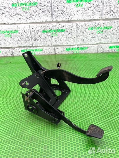 Педальный узел LADA Kalina хэтчбек 11183 2008