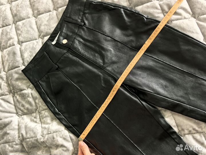 Брюки под кожу