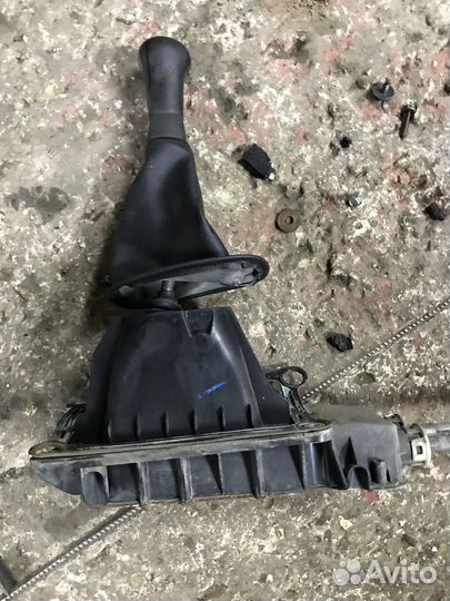 Троса кулисы Nissan Tiida 1