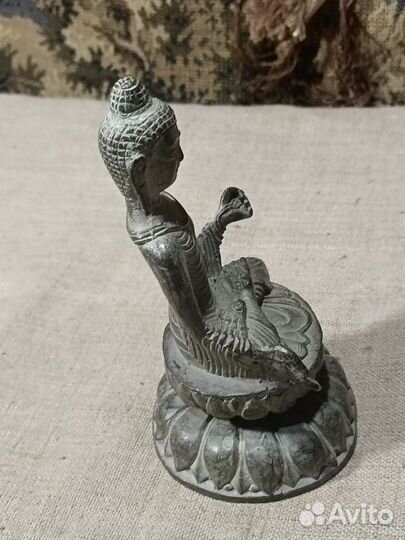 Бронзовая статуэтка