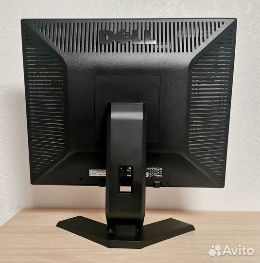 Монитор dell e190sf