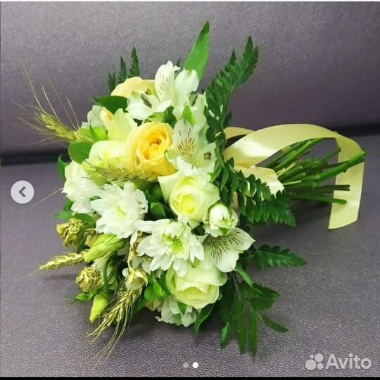 Свадебные букеты и аксессуары