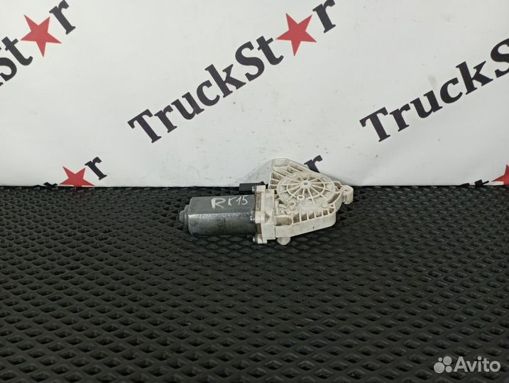 Моторчик стеклоподъемника правый 2017г. камаз 5490