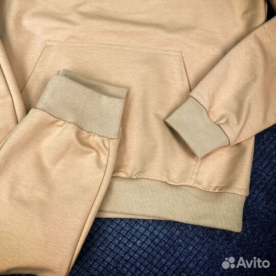 Мужские Спортивные Костюмы (Магазин)