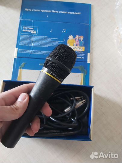 Микрофон для караоке BBK