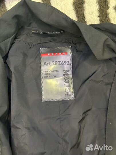 Оригинальный плащ Prada
