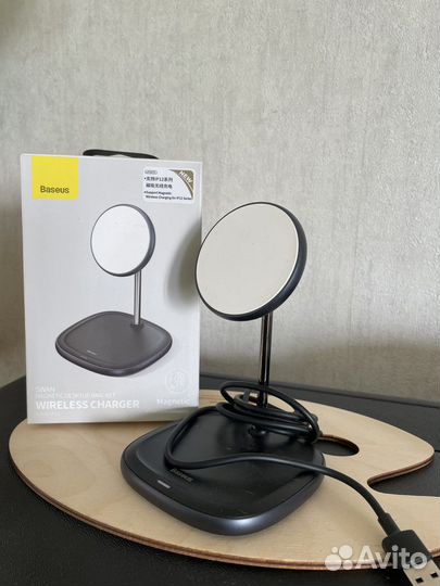 Беспроводная зарядка baseus