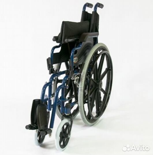 Кресло коляска со съемными колесами FS909B