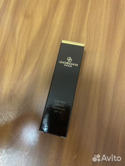 Тональная основа Oriflame