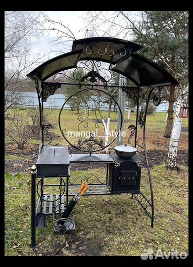 Мангал с крышей