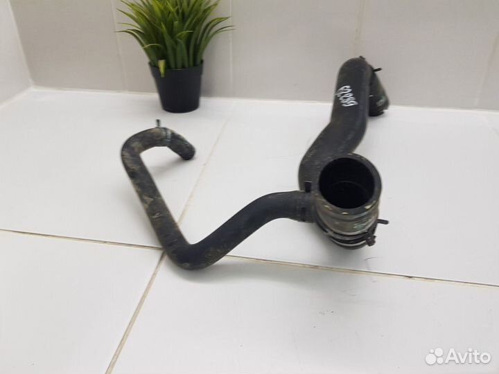 Патрубок системы охлаждения (Geely Coolray)