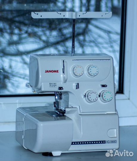 Оверлок Janome HQ-090D