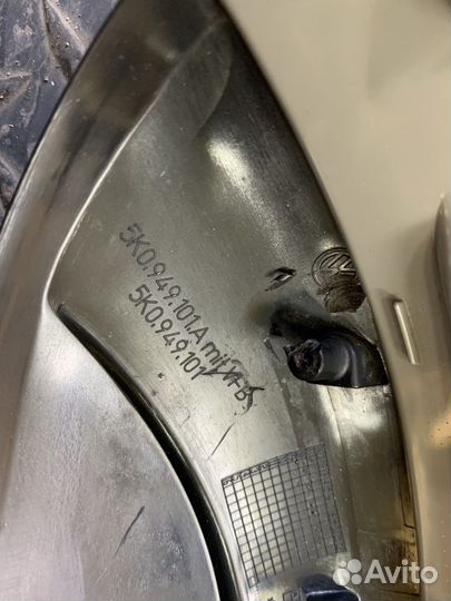 Указатель поворотов левый Golf 6