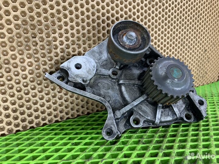 Насос водяной (помпа) Kia Sportage 1