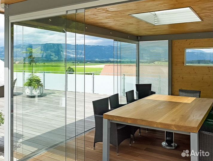 Безрамное раздвижное остекление