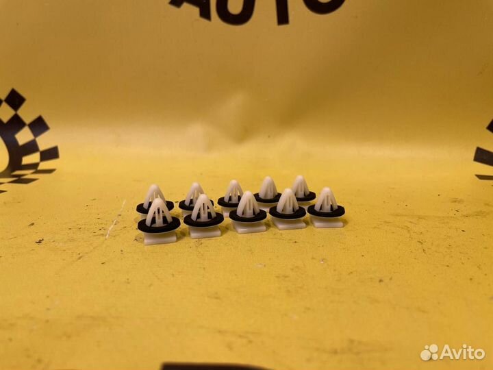 Клипса накладки Solaris Rio 2011-2017