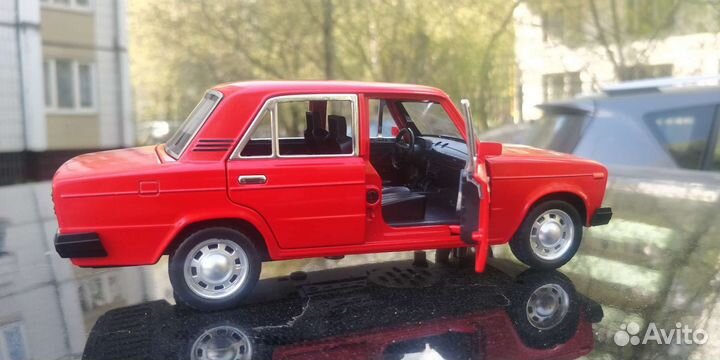 Металлическая машинка