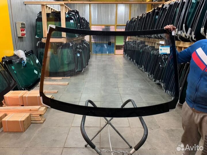 Лобовое стекло Ниссан Террано / Рено Сандеро