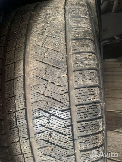 Triangle Snowlink TWT02 255/45 R18 103