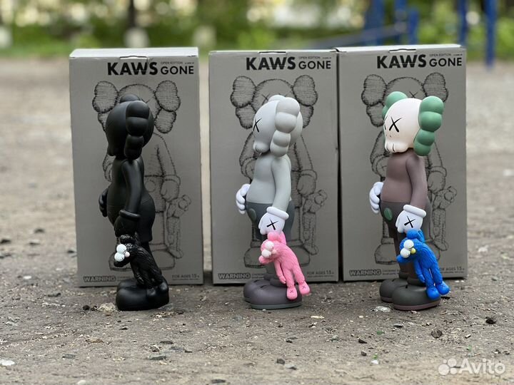 Коллекционные фигурки kaws