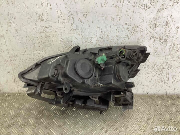 Фара передняя для Renault Scenic 2 260102336R