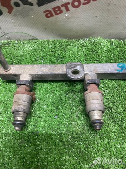 Топливная рейка с форсунками Chevrolet Lacetti