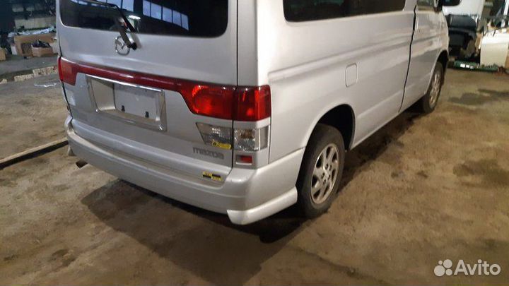 Форточка двери передняя правая Mazda Bongo