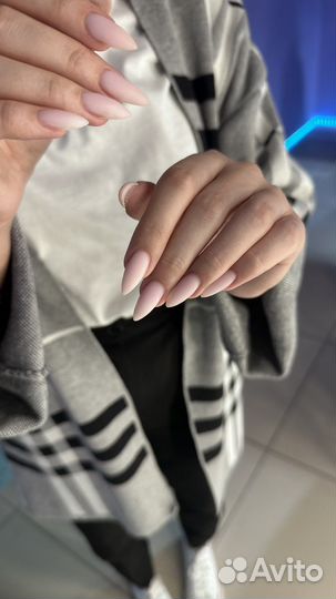 Маникюр гель лак наращивание в студии